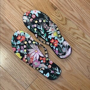 Vera Bradley Floral Women's Flip Flops EUC beach vacation pool summer rubber